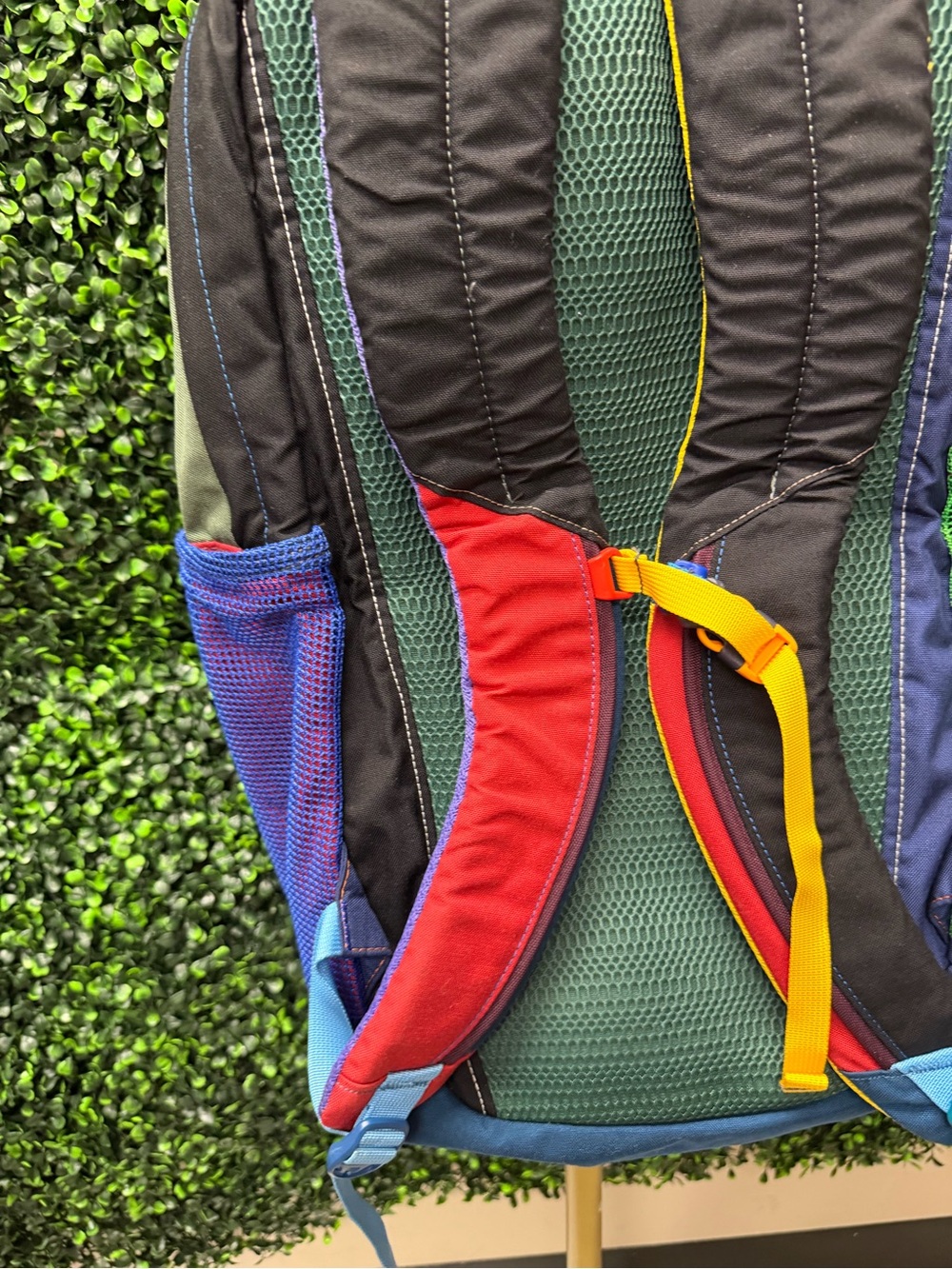 Cotopaxi Cusco 26l Backpack - Del Día Multicolor - Picture 3 of 10